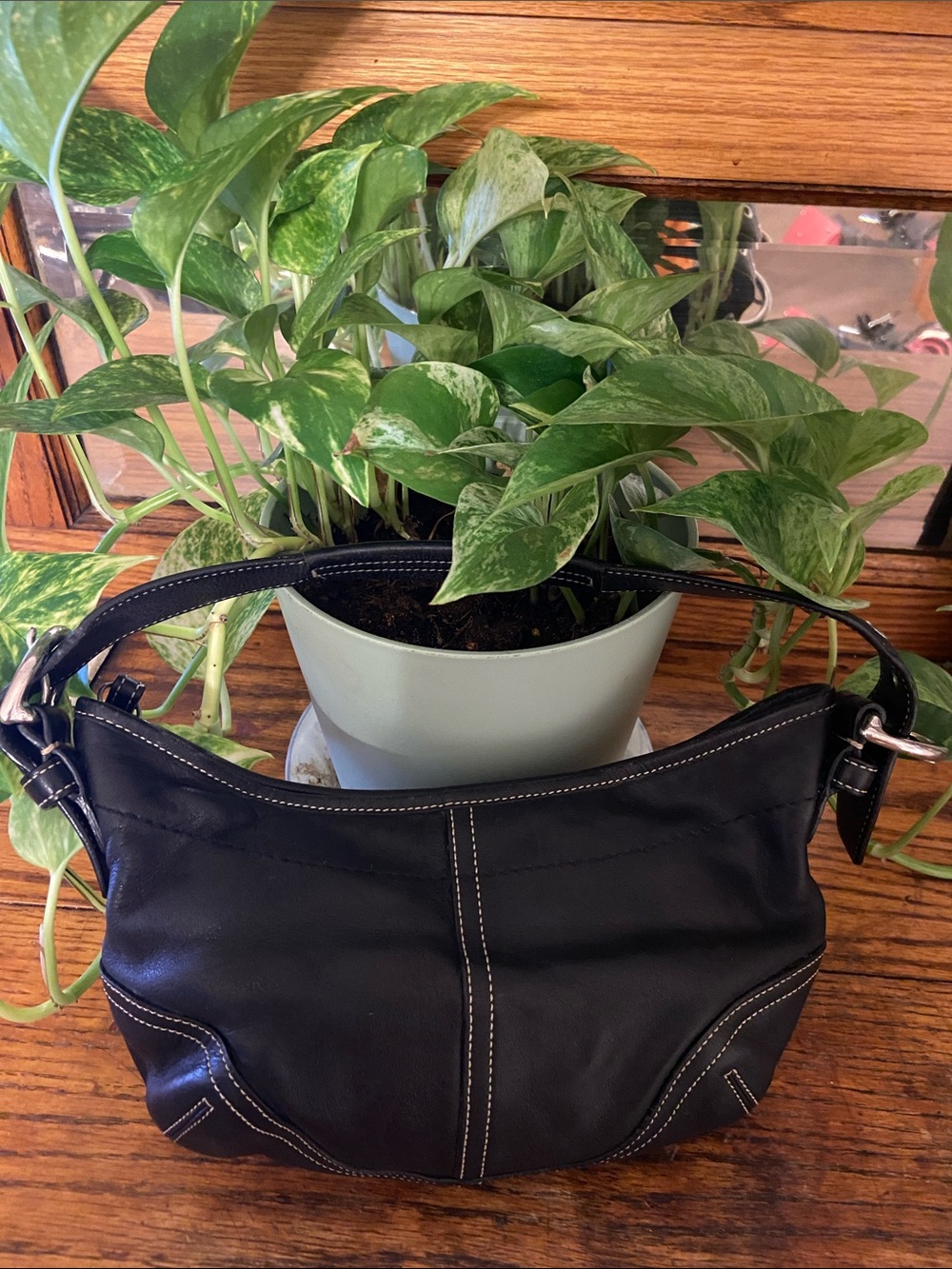 Vintage Coach Black Leather Shoulder Bag with Contrast Stitching